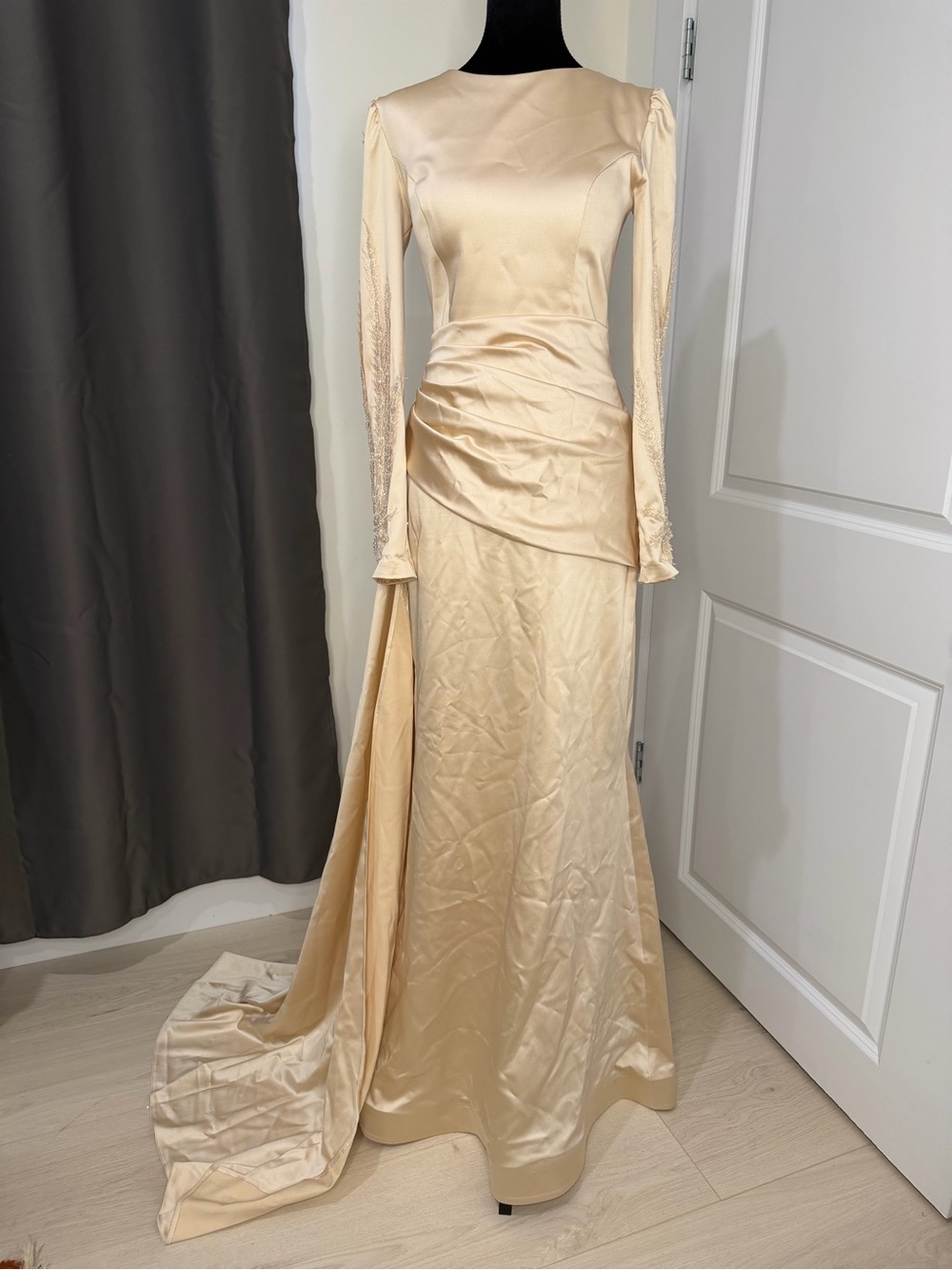 Elegant Cream Satin Long-Sleeve Evening Gown
